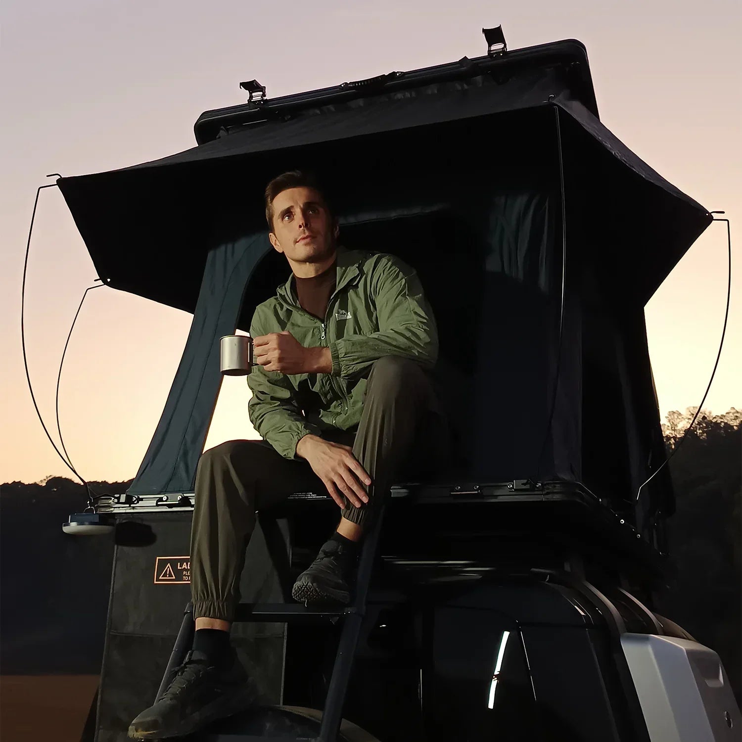 Die Erkundung der Natur beginnt mit einem Kailop Hartschalen-Autodachzelt